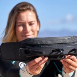 2022 Ride Engine Unity Mega Kite Spreader Bar -Duotone Store 2022 Unity Kite Mega Spreader Bar Ride Engine Being Held 32459.1645213845